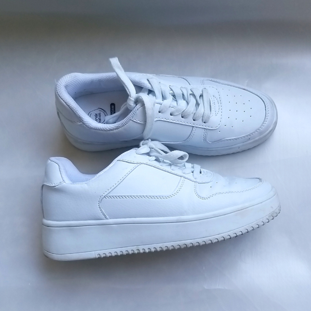 White platform  size 5
